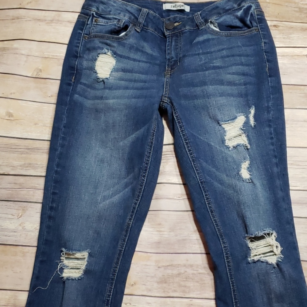 Ripped skinny jeans